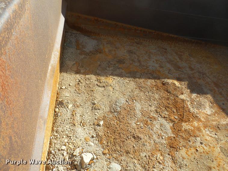 image for item DB0647 1986 GMC TopKick 7000 dump truck