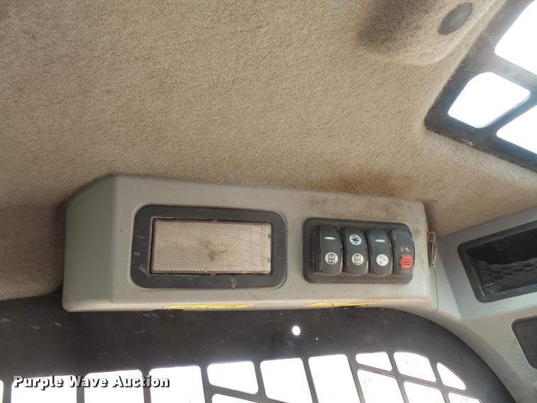 image for item DB0654 2014 Caterpillar 272D skid steer