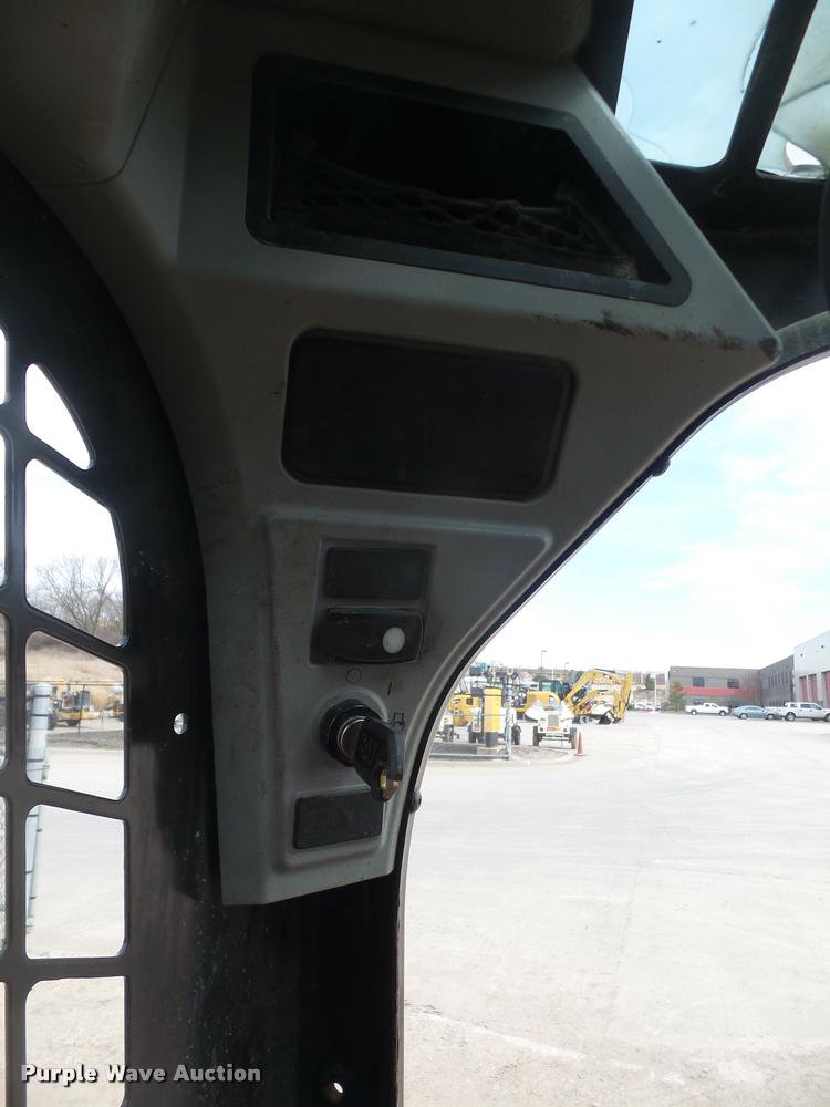 image for item DB0654 2014 Caterpillar 272D skid steer