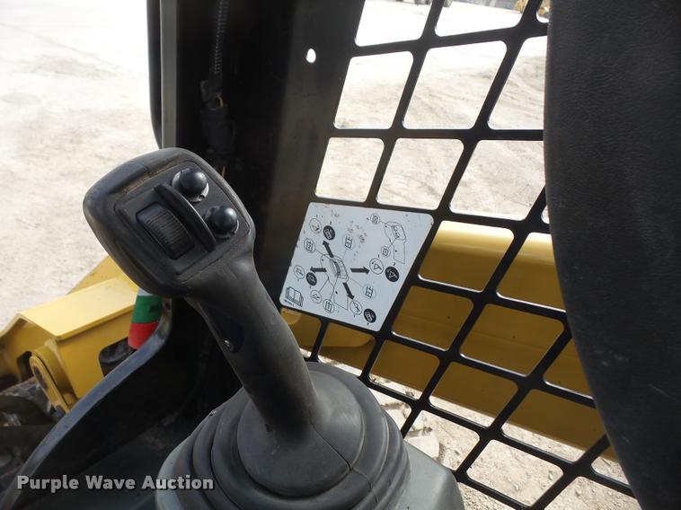 image for item DB0654 2014 Caterpillar 272D skid steer