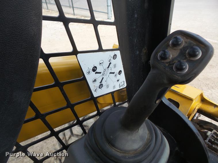 image for item DB0654 2014 Caterpillar 272D skid steer