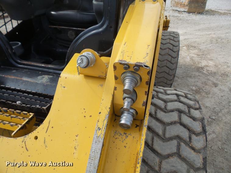 image for item DB0654 2014 Caterpillar 272D skid steer