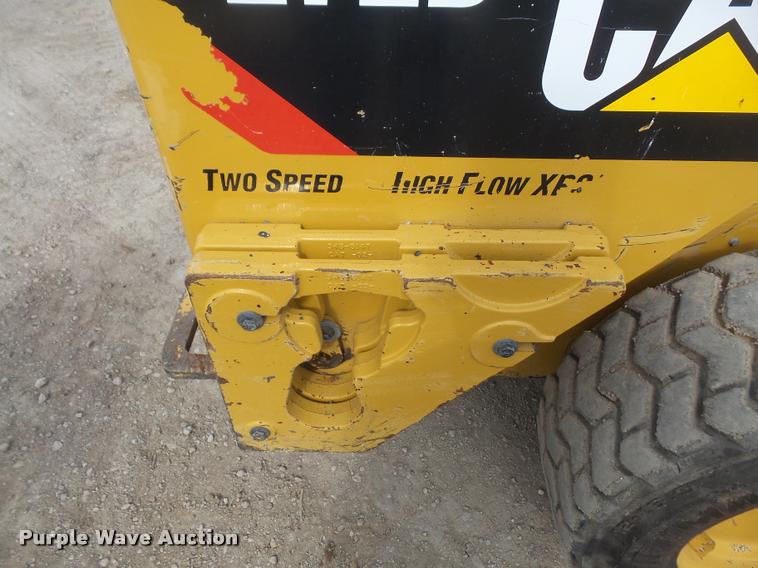 image for item DB0654 2014 Caterpillar 272D skid steer