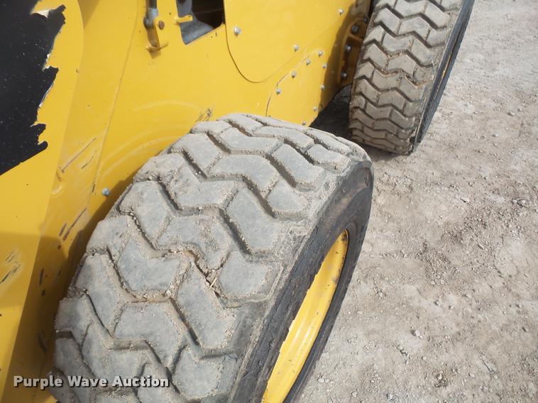 image for item DB0654 2014 Caterpillar 272D skid steer