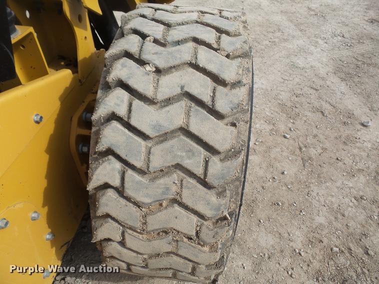 image for item DB0654 2014 Caterpillar 272D skid steer