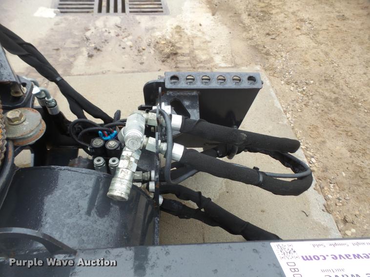 image for item DB0657 2011 Bobcat SB150 snow blower