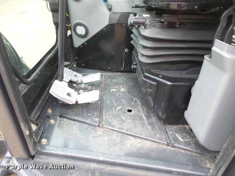 image for item DB0659 2013 Bobcat E26 compact excavator