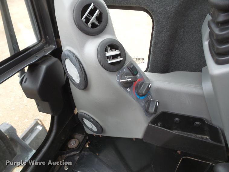 image for item DB0659 2013 Bobcat E26 compact excavator