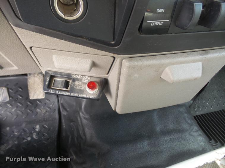 image for item DB0664 2008 Ford F550 Super Duty service truck with crane