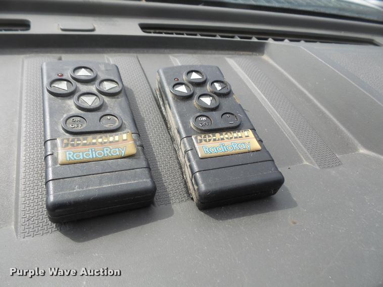 image for item DB0664 2008 Ford F550 Super Duty service truck with crane