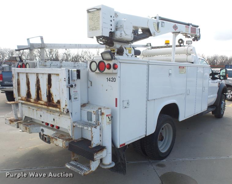 image for item DB0666 2008 Ford F550 Super Duty service truck with crane