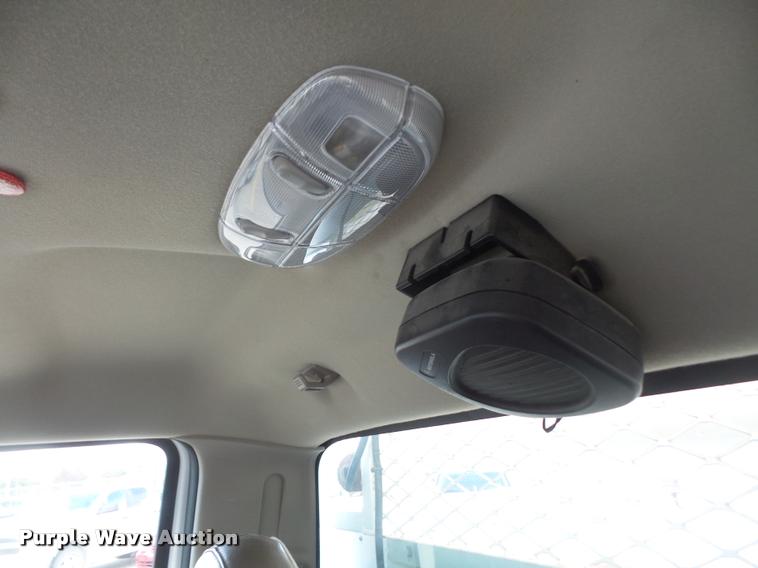 image for item DB0666 2008 Ford F550 Super Duty service truck with crane