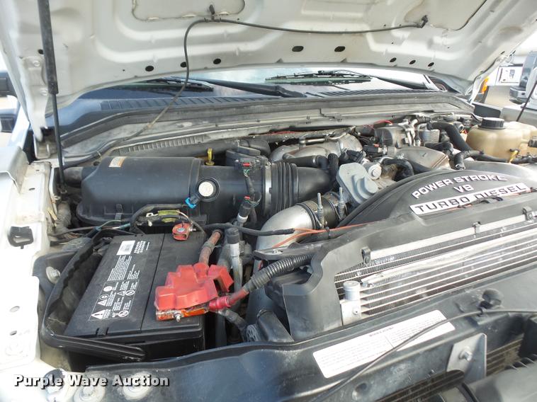 image for item DB0666 2008 Ford F550 Super Duty service truck with crane