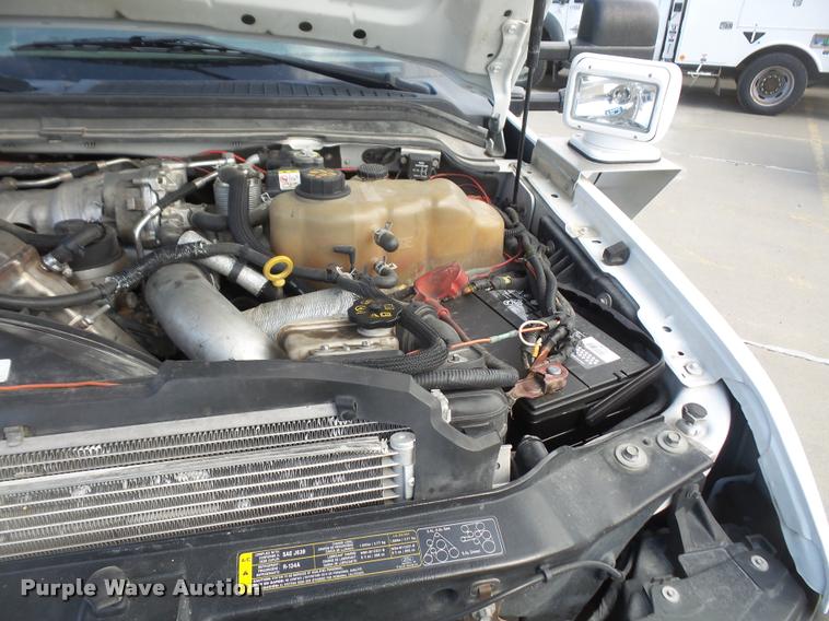 image for item DB0666 2008 Ford F550 Super Duty service truck with crane