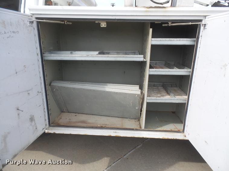 image for item DB0666 2008 Ford F550 Super Duty service truck with crane