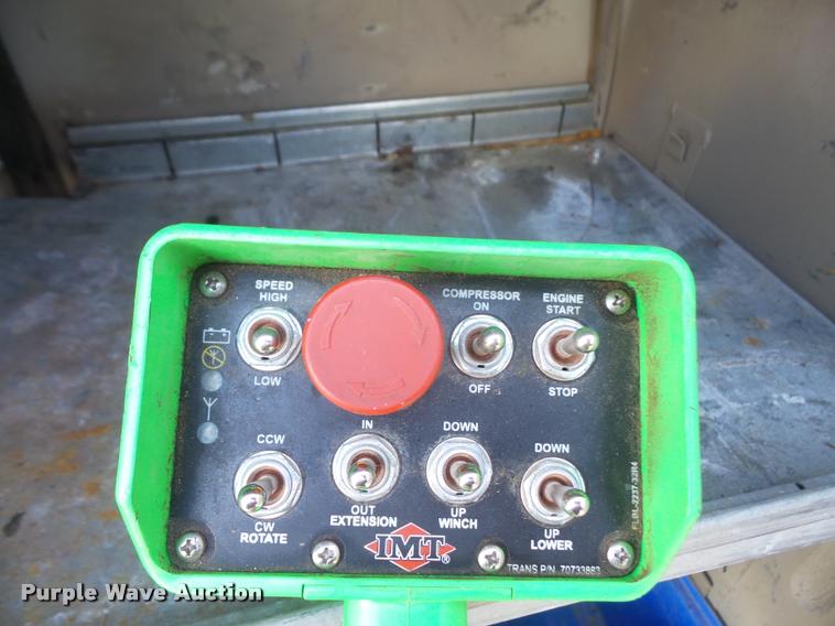 image for item DB0666 2008 Ford F550 Super Duty service truck with crane