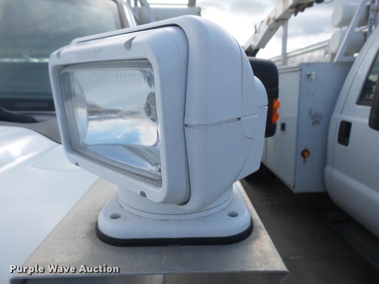 image for item DB0666 2008 Ford F550 Super Duty service truck with crane