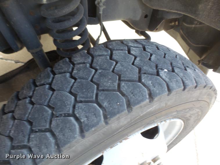 image for item DB0666 2008 Ford F550 Super Duty service truck with crane