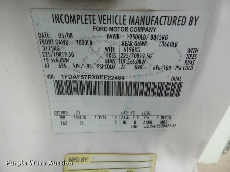 image for item DB0666 2008 Ford F550 Super Duty service truck with crane