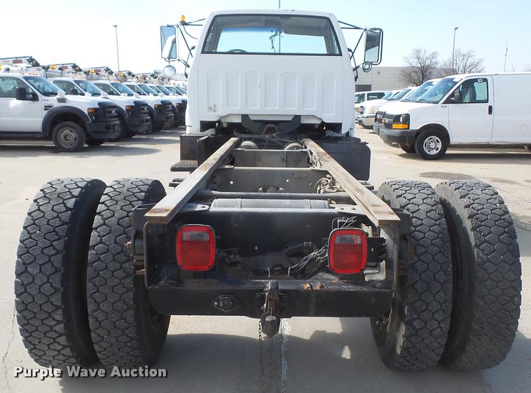 image for item DB0672 1991 GMC TopKick truck chassis