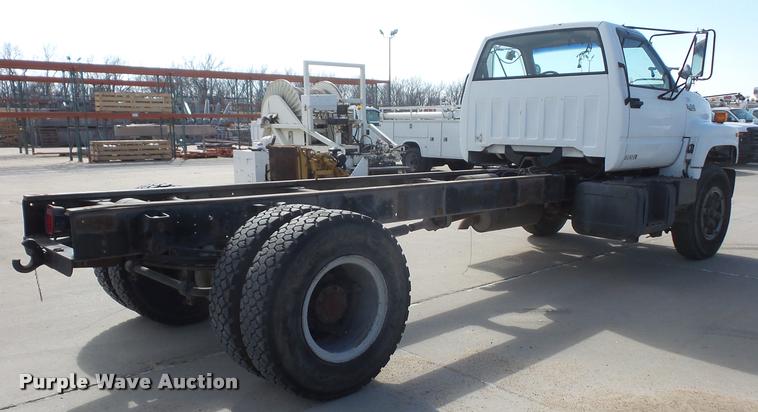 image for item DB0672 1991 GMC TopKick truck chassis