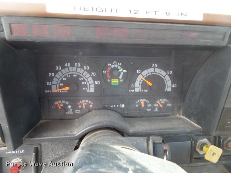 image for item DB0672 1991 GMC TopKick truck chassis