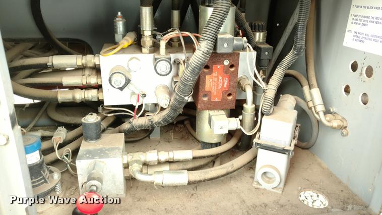 image for item DB0859 2005 Sky Jack SJ7127 scissor lift