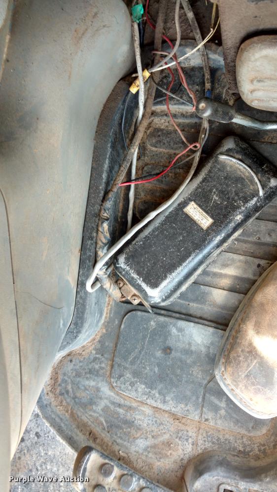 image for item DB0862 1999 John Deere 230LC excavator