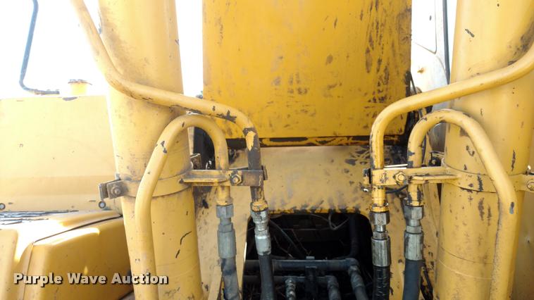 image for item DB0862 1999 John Deere 230LC excavator