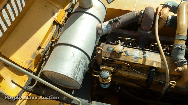 image for item DB0862 1999 John Deere 230LC excavator