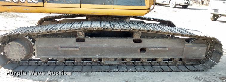 image for item DB0862 1999 John Deere 230LC excavator