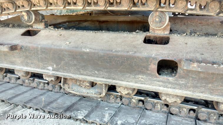 image for item DB0862 1999 John Deere 230LC excavator