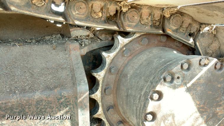 image for item DB0862 1999 John Deere 230LC excavator