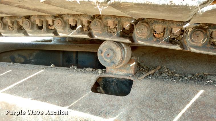 image for item DB0862 1999 John Deere 230LC excavator