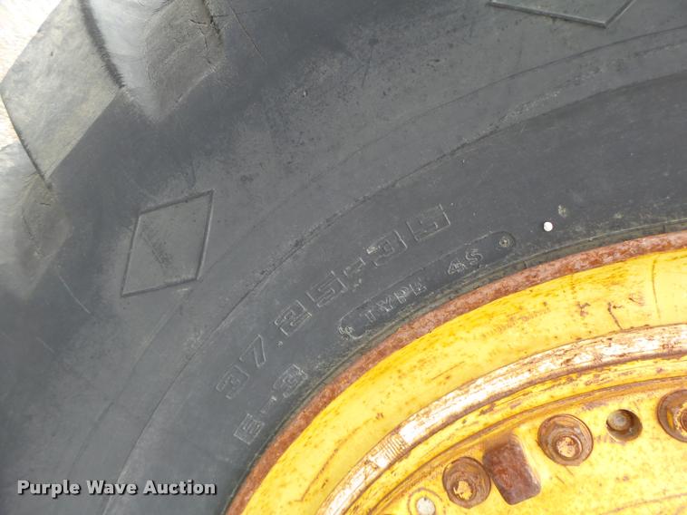 image for item DB1267 1989 Caterpillar 637E scraper