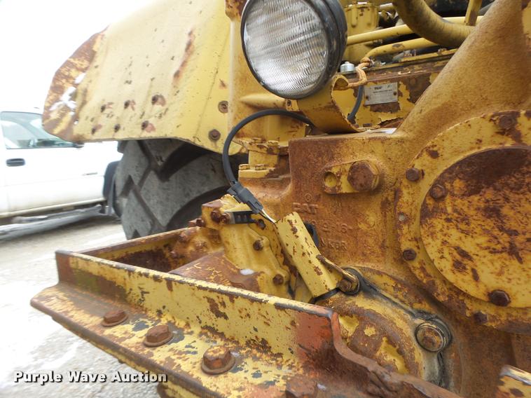 image for item DB1267 1989 Caterpillar 637E scraper