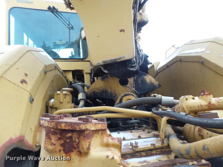 image for item DB1267 1989 Caterpillar 637E scraper