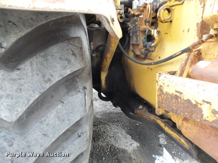 image for item DB1267 1989 Caterpillar 637E scraper