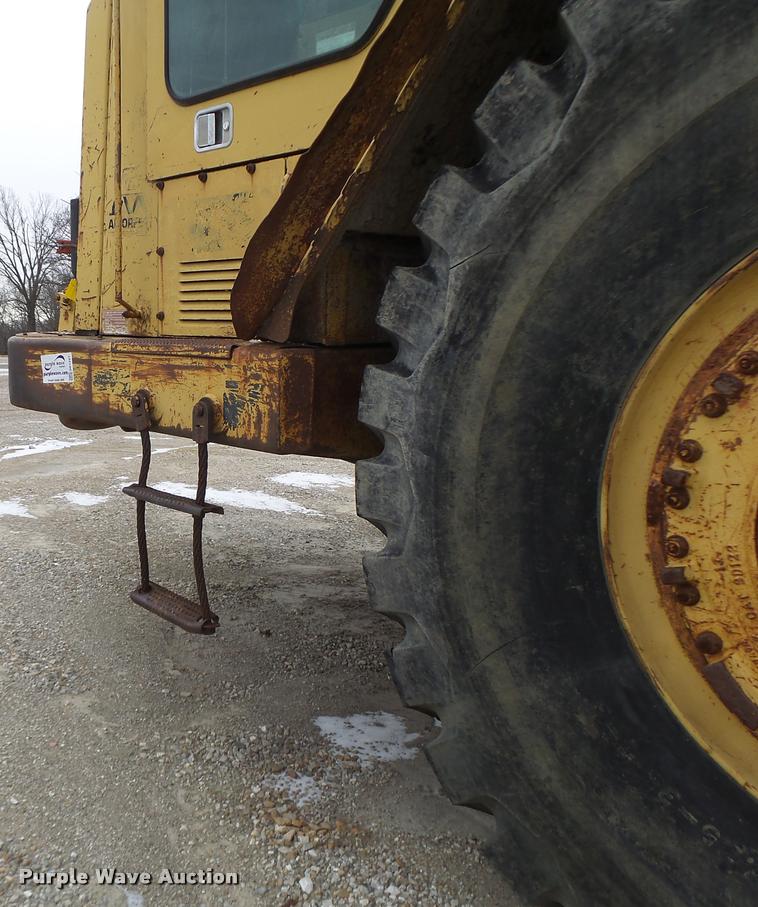 image for item DB1267 1989 Caterpillar 637E scraper