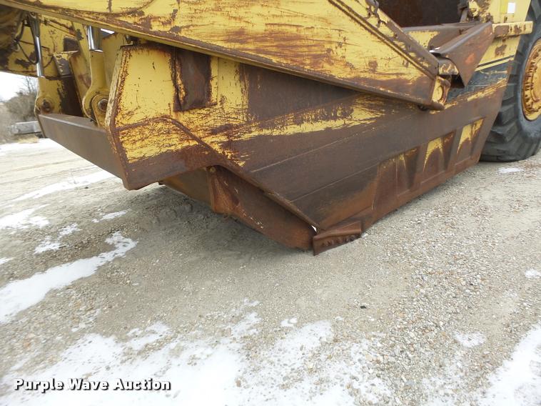 image for item DB1267 1989 Caterpillar 637E scraper