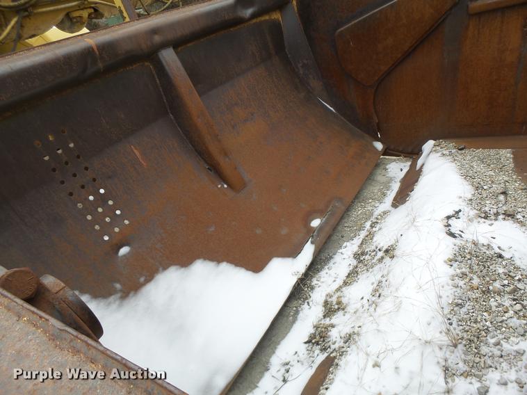 image for item DB1267 1989 Caterpillar 637E scraper