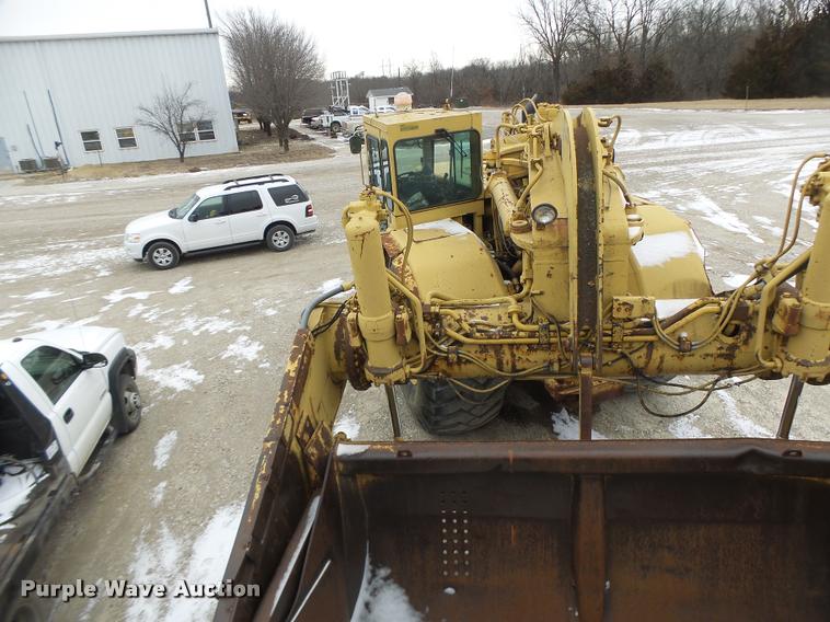 image for item DB1267 1989 Caterpillar 637E scraper