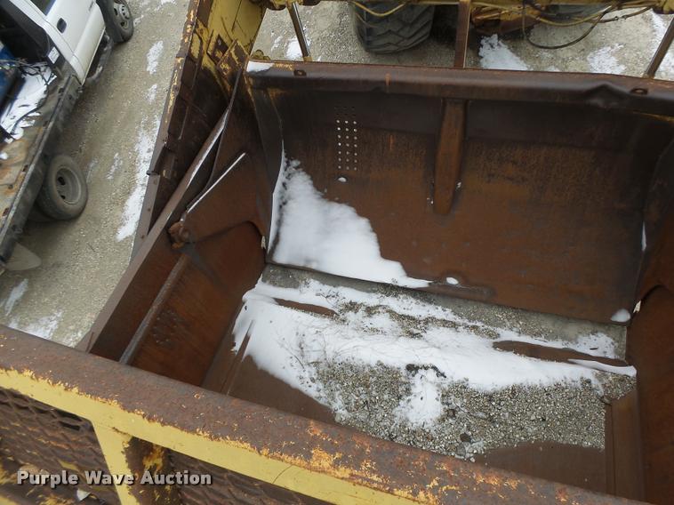 image for item DB1267 1989 Caterpillar 637E scraper