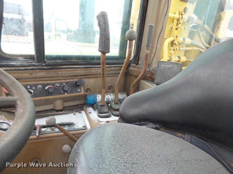 image for item DB1267 1989 Caterpillar 637E scraper