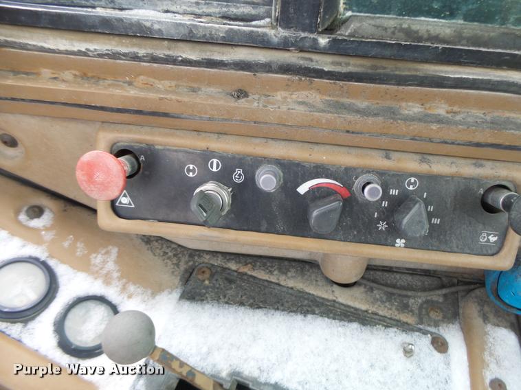 image for item DB1267 1989 Caterpillar 637E scraper