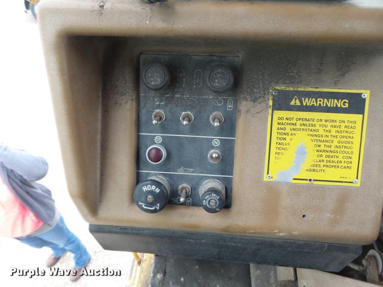 image for item DB1267 1989 Caterpillar 637E scraper