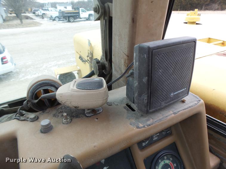 image for item DB1267 1989 Caterpillar 637E scraper