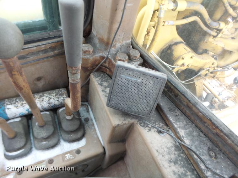 image for item DB1267 1989 Caterpillar 637E scraper