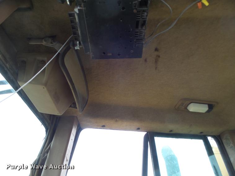 image for item DB1267 1989 Caterpillar 637E scraper