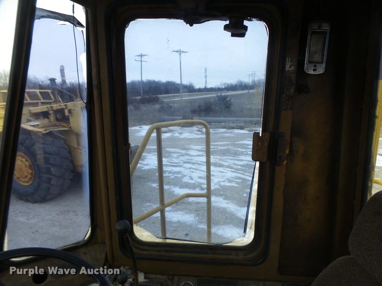 image for item DB1269 1980 Caterpillar 824C wheel dozer